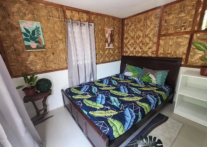 Hostel Nipaville Camphouse